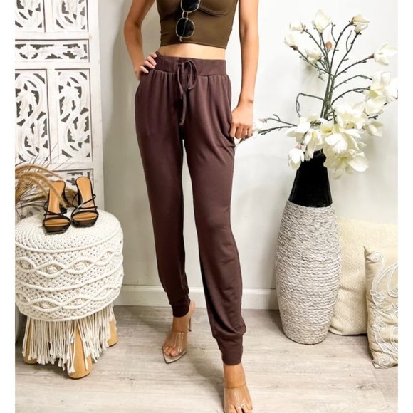 Splendid Pants - Splendid High Rise Joggers Relax Fit Solid Brown Color Sz L